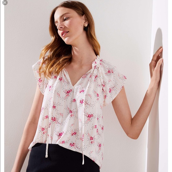 LOFT Tops - LOFT SIZE L FLORAL SPRINKLE RUFFLE TIE NECK TOP